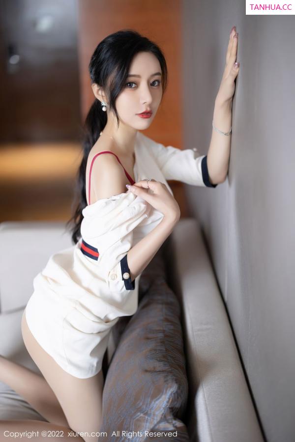 王馨瑶  [XiuRen]高清写真图 2022.05.05 No.4963 王馨瑶yanni第38张图片